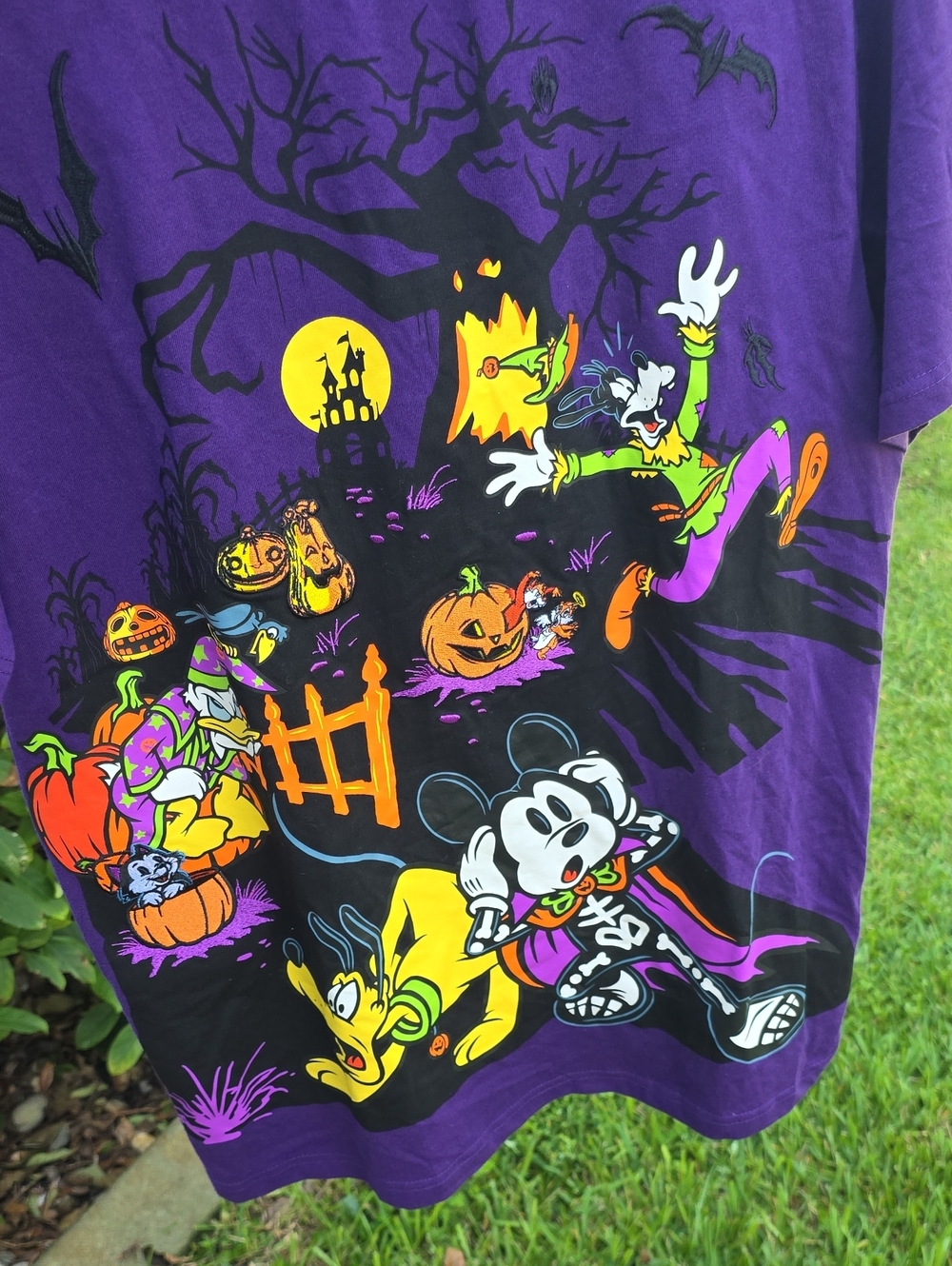 Disney Adult Halloween Cotton T-Shirt Mickey Donald Goofy Pluto Unisex Sz L NWT - Picture 3 of 16